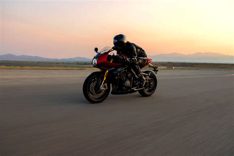 Triumph Reveals Speed Triple Rr Modern Cafe Racer Credr Blog