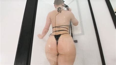 Liona In Shower VR Porn Video VRPorn