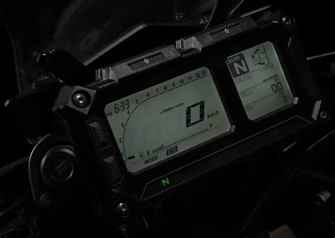 Yamaha Mt 09 Tracer 900 Fj 09 2015 2017 Specs And Ergonomics