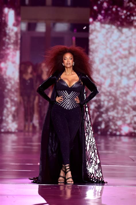 Tyra Banks and more make epic return to Victoria's Secret fashion show