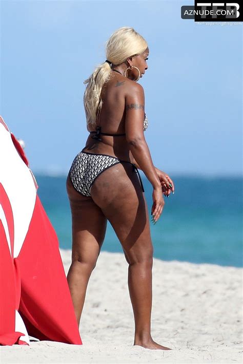 Mary J Blige In Bikini In Miami Aznude