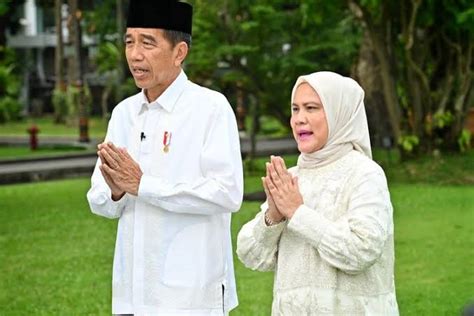 Presiden Jokowi Bersama Ibu Iriana Ucapkan Selamat Idul Fitri