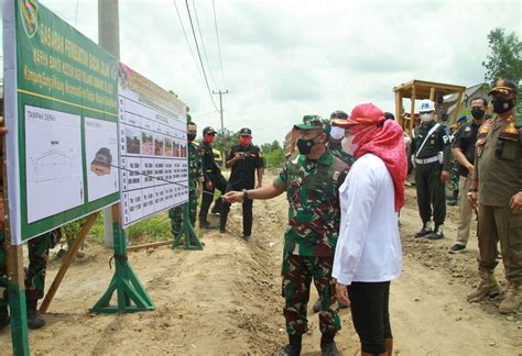 Hj Winarti Se Mh Buka Acara Karya Bhakti Tni Kodim Tulang