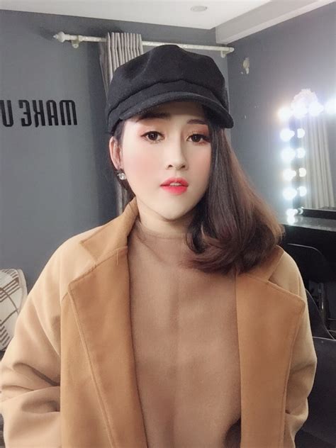 Bao giờ lấy chồng nỗi ám ảnh ngày Tết của hot girl tuổi Tuất Việt Trinh Titanic Nơi mọi