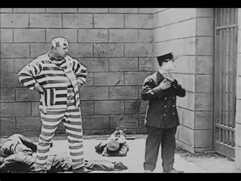 فلم قديم مضحك (في السجن)-BUSTER KEATON Guard - YouTube