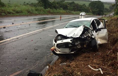 G1 Homem Morre E 6 Pessoas Se Ferem Em Acidente Na Br 414 Em Goiás