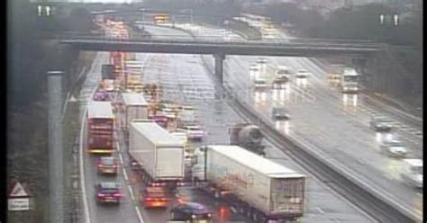 M1 Reopens Between J28 And 27 Southbound After Crash Nottinghamshire Live