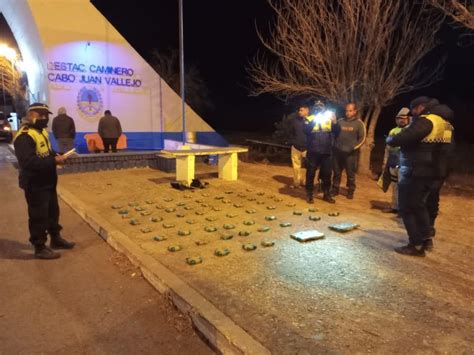 Operativo Lapacho Encuentran 85 Paquetes De Hojas De Coca En Cabo Vallejo