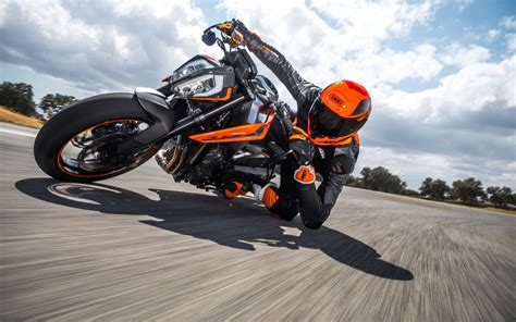 Motorrad Vergleich Yamaha Xsr Vs Ktm Duke