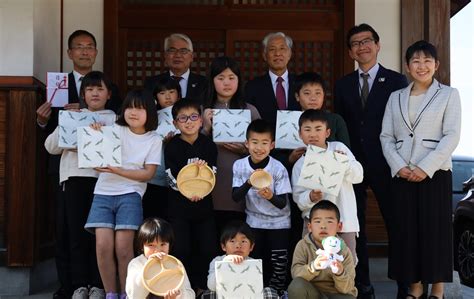 国産材を利用した木製品を香川県社会福祉協議会へ寄贈（ja香川県、香川県森林組合連合会、農林中央金庫高松支店） Ja香川県 香川県農業協同組合