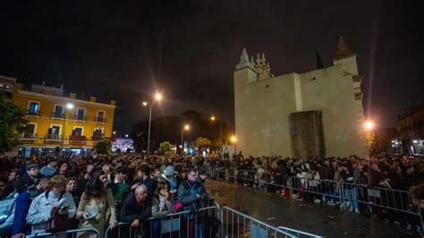 La Lluvia Cancela Varias Procesiones Del Viernes Santo Y Respeta Otros