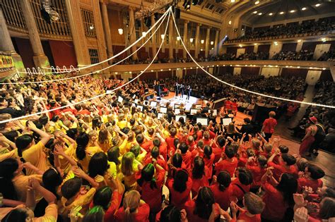 Stadtrat Oxonitsch eröffnete das Festliche Singen der Musikschule