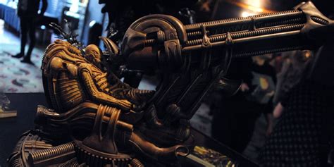 Alien Covenant reveals sneak peek at space jockey