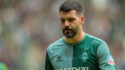 Zwei Spiele Sperre F R Werder Verteidiger Anthony Jung Buten Un Binnen