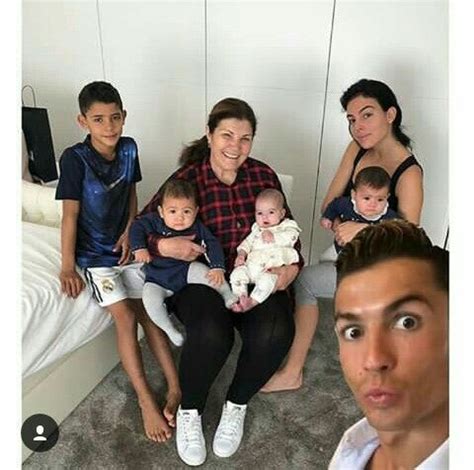 Cristiano Ronaldo Wife And Kids