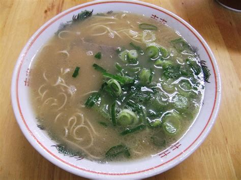 【2023年版】ここだけは絶対に訪問しておきたい！福岡にある人気ラーメン店10選 宅麺com