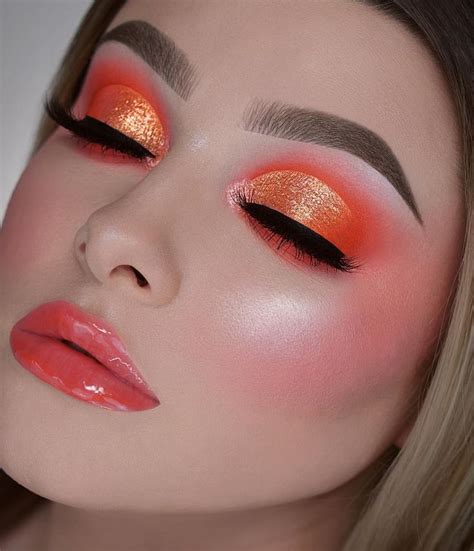 60 Dramatic Makeup Looks Make You Glow In 2020 Eye Makeup Prom