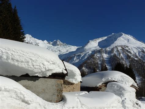 Trekking in the Alps and Provence : Massive snowfall in the Alps