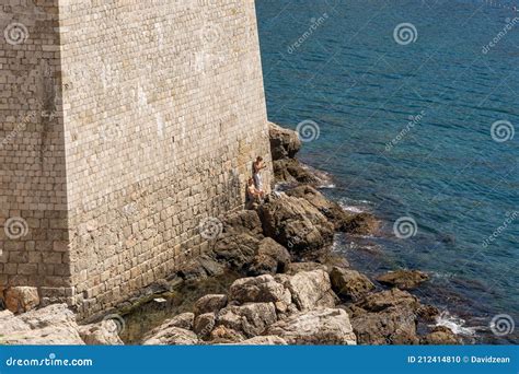 Dubrovnik Croatia Aug Two Half Naked Man Below Fort St