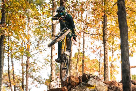 Rattlesnake Bike Park – Canoe Blue Retreat