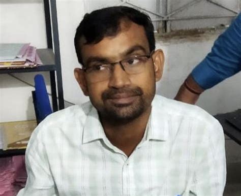 Sr Clerk Of BDO Office Caught Taking Bribe In Odisha S Angul Odishabytes