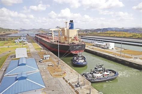 El Canal De Panamá Reduce El Número De Tránsitos Diarios De Buques