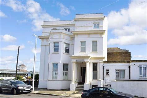 3 Bed Flat For Sale In Richmond Street Herne Bay Kent Ct6 Zoopla