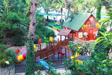 Letoonia Club Hotel - 4* Hotel In Turkey With Waterslides Into The Sea!
