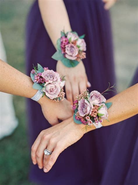 Corsage Da Polso Il Bracciale Floreale Come Alternativa Al Bouquet