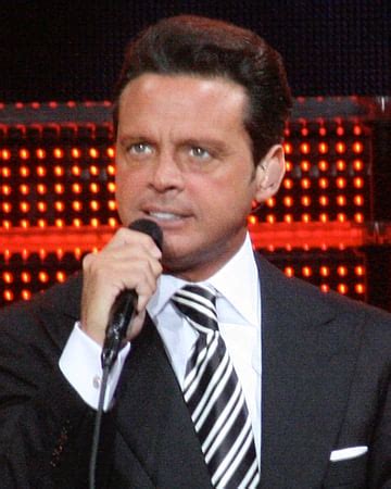 luis miguel singer   day