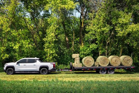 Chevy Silverado Ev Wt Gets Higher Towing Payload