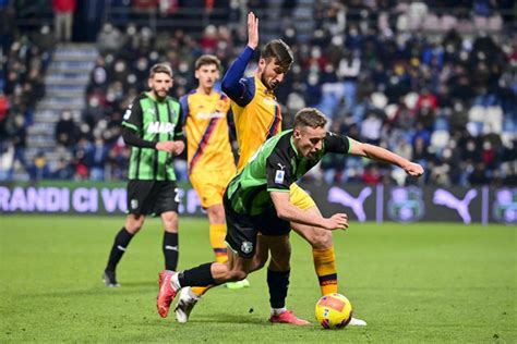 SASSUOLO ROMA 2 2 La Roma Si Salva Al 94 Cristante Limita I Danni