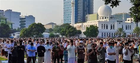 Masjid Al Azhar Kebayoran Baru Gelar Salat Idul Fitri April Prabowo