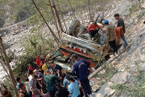 छुट्टाछुट्टै सवारी दुर्घटनामा ६ को मृत्यु दुईजना मृत फेला नेपाल समय