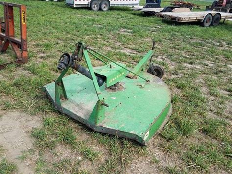 John Deere 205 5ft Shredder Adam Marshall Land And Auction Llc