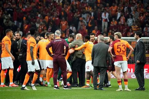 Galatasaray ligde 24 maç sonra yenildi TGRT Haber