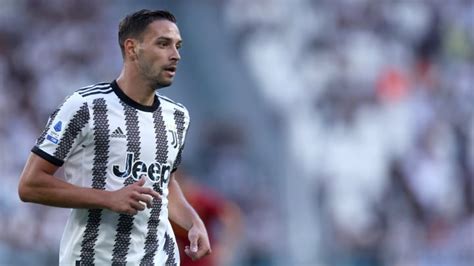 La Juventus Perde De Sciglio Lesione Di Medio Grado Alla Coscia Destra