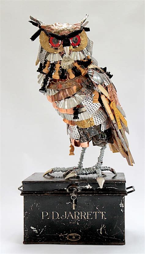 Intricate Animals Sculptures Transformed From Recycled And Discarded