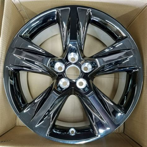 Brand New Single 19 19x75 Wheel With Black Chrome Clad Cover For 2014 2019 Toyota Highlander