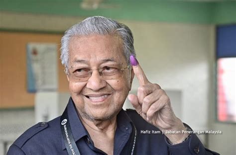 Mahathir Mohamad defeated in Malaysia election - OBSERVER - the latest ...