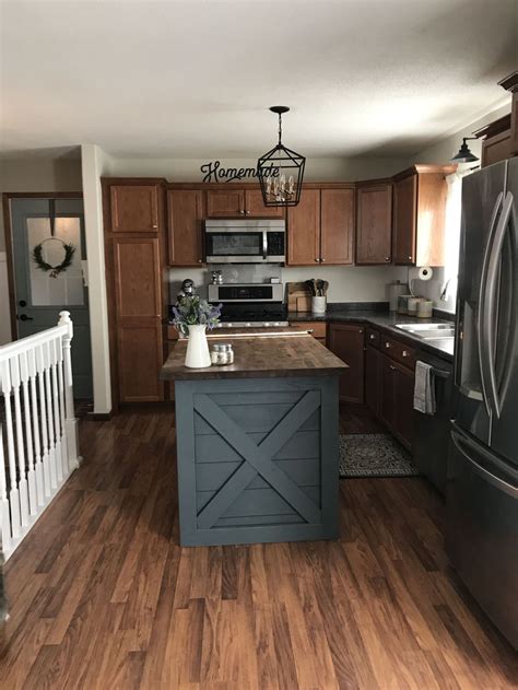 Rustic Farmhouse Kitchen Colors