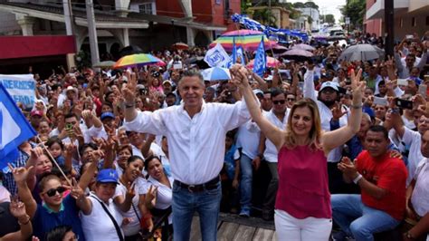 Mundo Tamaulipas Recibe Chucho Nader constancia de mayoría que lo