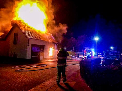 Feuerwehr Kleve on Twitter Grenzüberschreitender Löscheinsatz Der