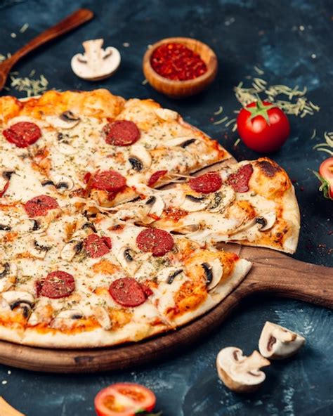 Free Photo Salami And Mushroom Pizza