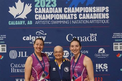 Des Nageuses Estriennes Sur Le Podium Calgary Le Reflet Du Lac