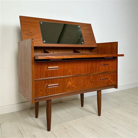 Vintage Danish Teak Chest Of Drawers With Vanity S