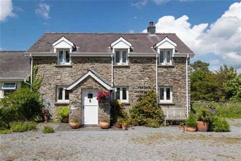 Stable Cottage In Llwyndafydd Cardiganceredigion Dyfed Sleeps 6