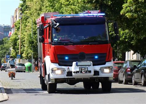 Feuerwehr Haftet F R Sch Den Auf Einsatzfahrten Feuerwehr Ub De