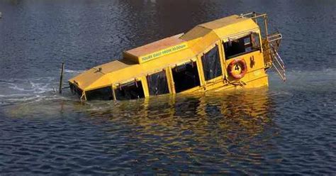 Video Pics Iconic Yellow Duckmarine Sinks In Liverpool S Albert Dock