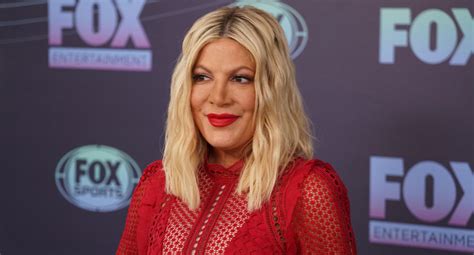 Tori Spelling Bikini Photo Costars